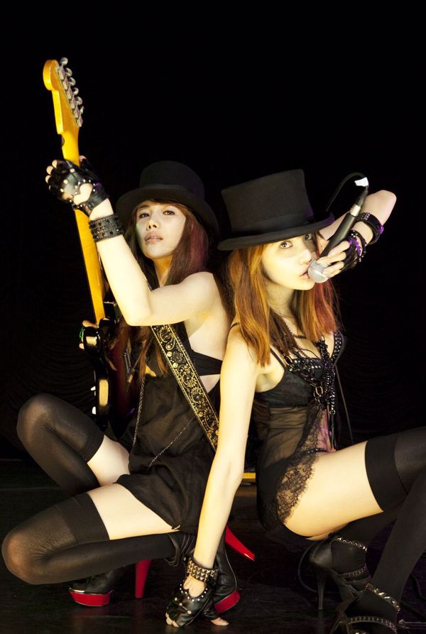 Red Pepper Girls "TWIST AND EROTIC" Prima edizione [Image.tv]