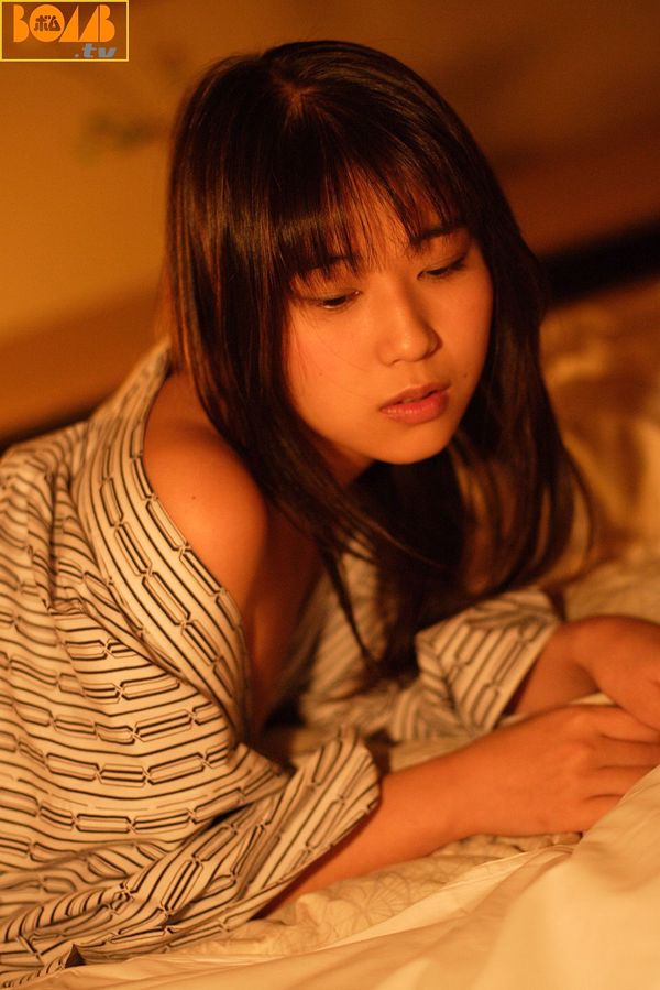 [Bomb.TV] Ottobre 2005 Megumi Amano Megum Amano Channel B