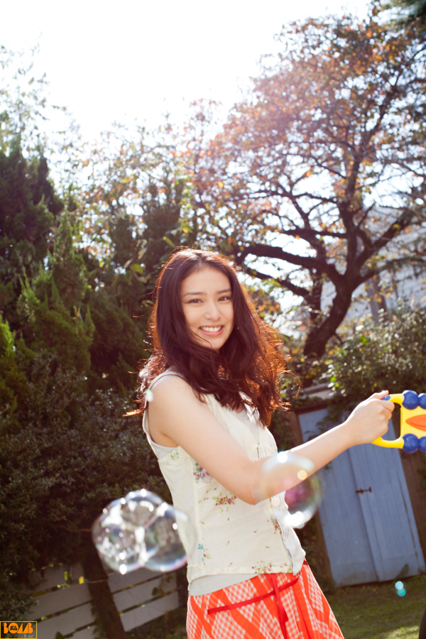 [Bomb.TV] Edição de fevereiro de 2012 Takei Saki Emi Takei
