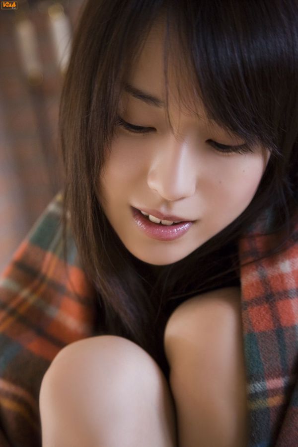 [Bomb.TV] Novembre 2006 Erika Toda Erika Toda