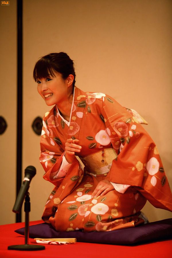 Tashiro Saori "Zettai ☆ Talentism" [Bomb.TV] marzo 2008