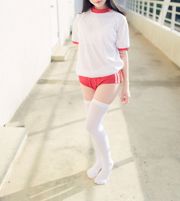 [Wind Field] NO.112 The girl in white silk gym suit on the sports field