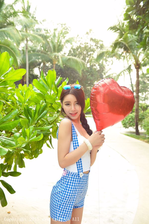 Xu Yanxin Mandy、「Phuket Travel Shooting」、サスペンダーとショーツの女神