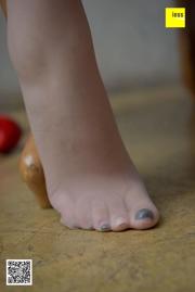 Silk Xiangjia 146 Purple Purple "Slip-proof bottom pork silk red high heel" [IESS Weird Interesting]