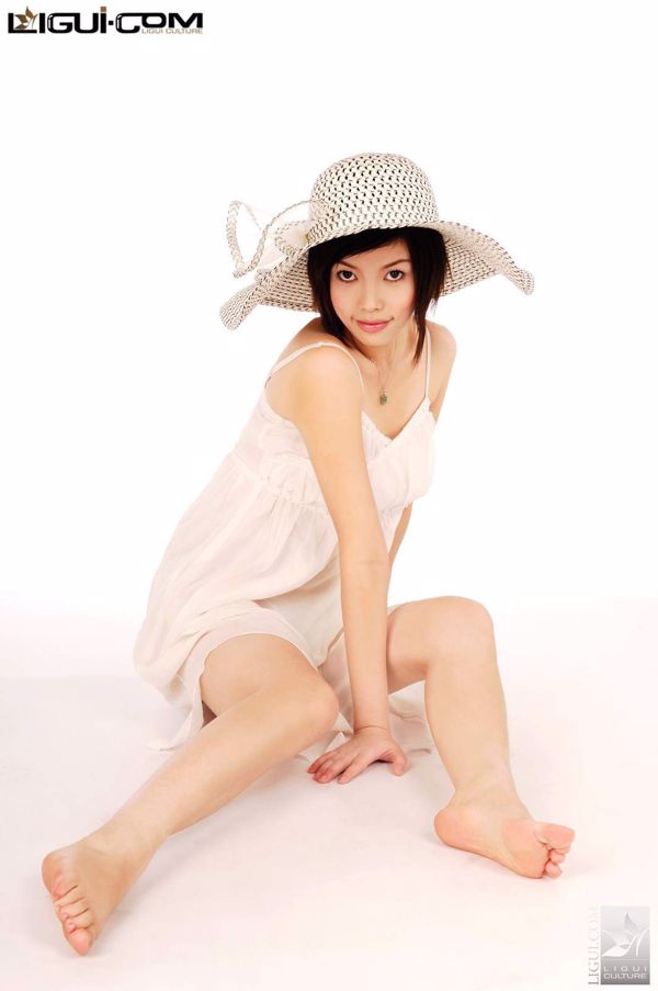 モデルムジ「角の丸い麦わら帽子の笑顔に足を踏み入れる」[LiguiLiGui]シルクフット写真写真