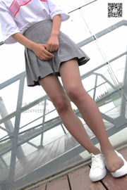 [Zdjęcia modelu Dasheng] No.044 Yunyun spacerujący w deszczu